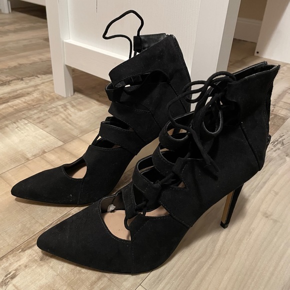 Black lace up heels size 8 - Picture 1 of 3